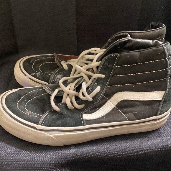 Well broken authentic Vans high tops. - Picture 4 of 6